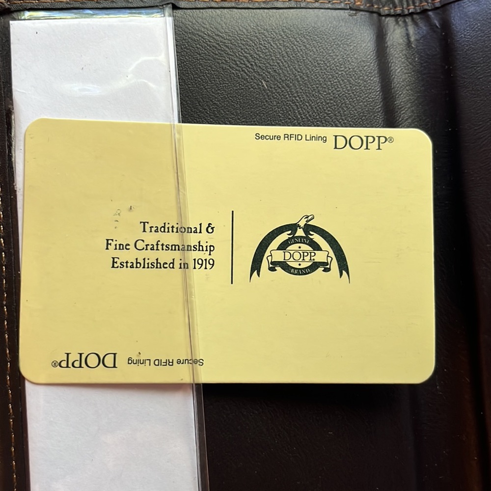 Dopp passport case - Picture 4 of 6